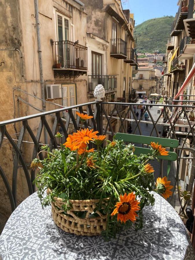 Апартаменти Balcone Eleonora Чефалу Екстер'єр фото